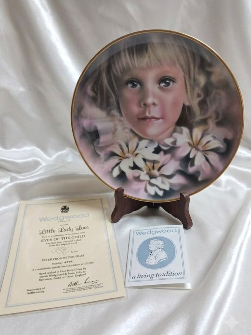 Vintage Wedgwood Little Lady Love Collector Plate Boxed England